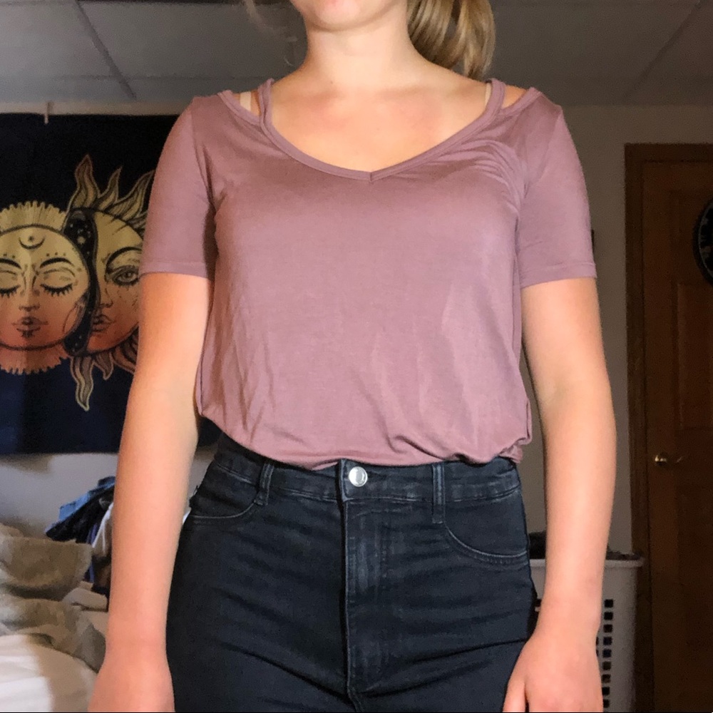 pinkish purplish top